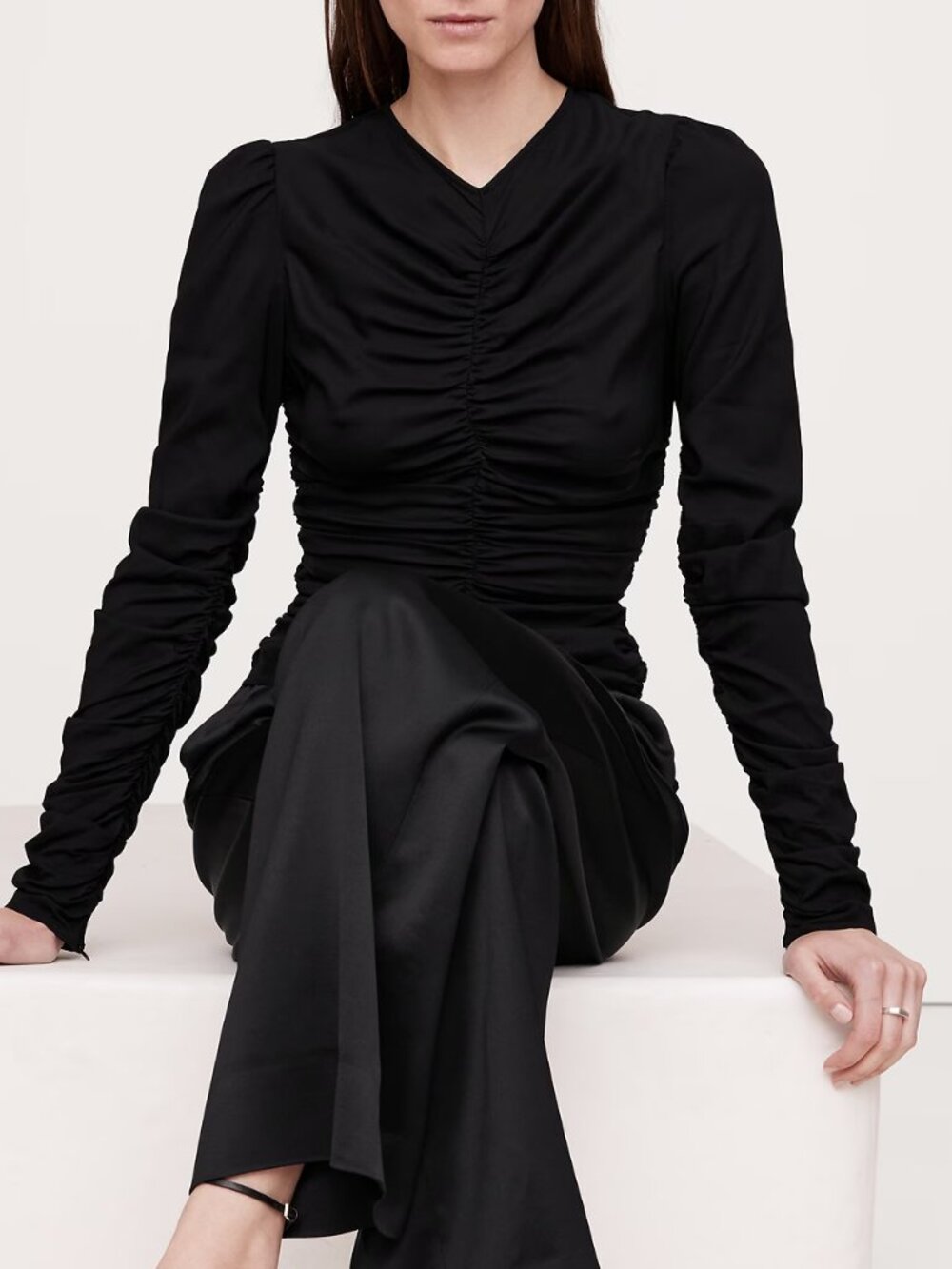 NWT! Banana Republic Black Crepe Knit Ruched V-Neck Long Sleeve Top S